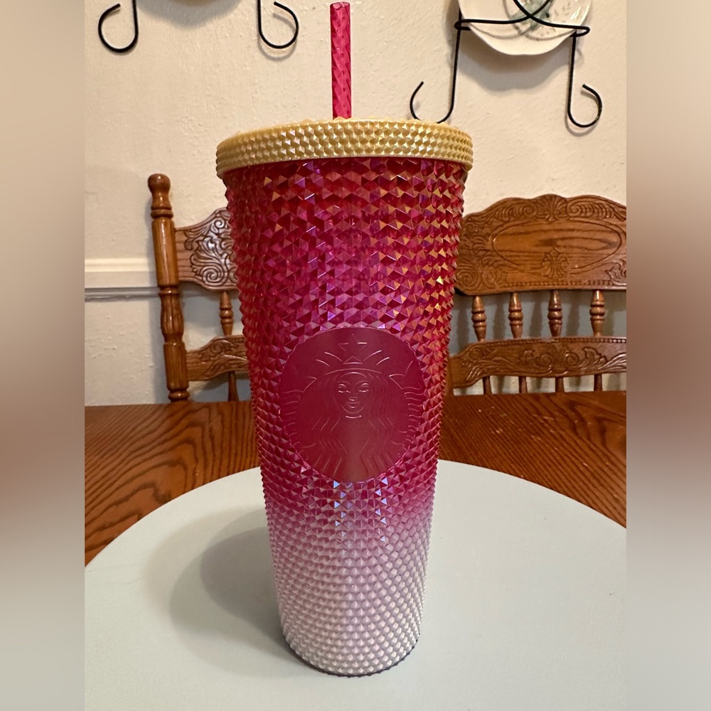 Starbucks studied 24 ounce cold cup Tumbler from holiday release 2024 ￼